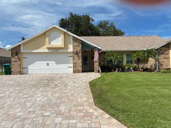 2220 Plantation Dr, Melbourne, FL 32935