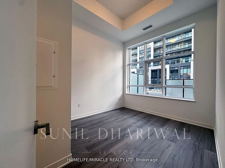 395 Dundas St W #122 — Photo 14