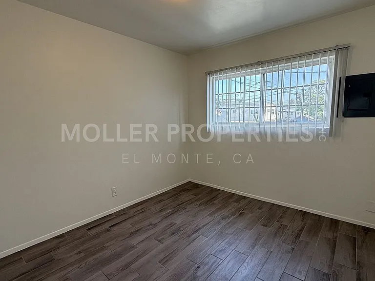 2333 E 5th St #1-11-2401 — Photo 7
