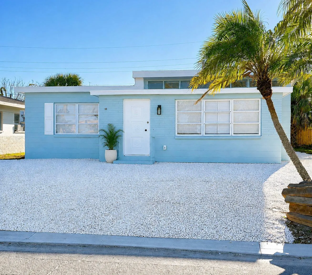 2 bed, 950 sqft, $2,990 — Photo 1