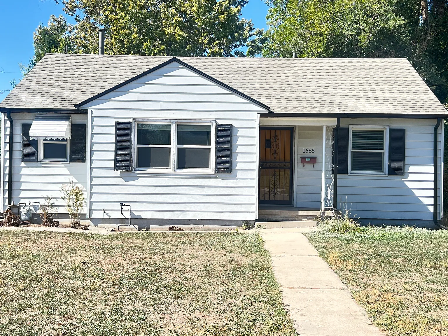 3 bed, 1418 sqft, $2,450 — Photo 1