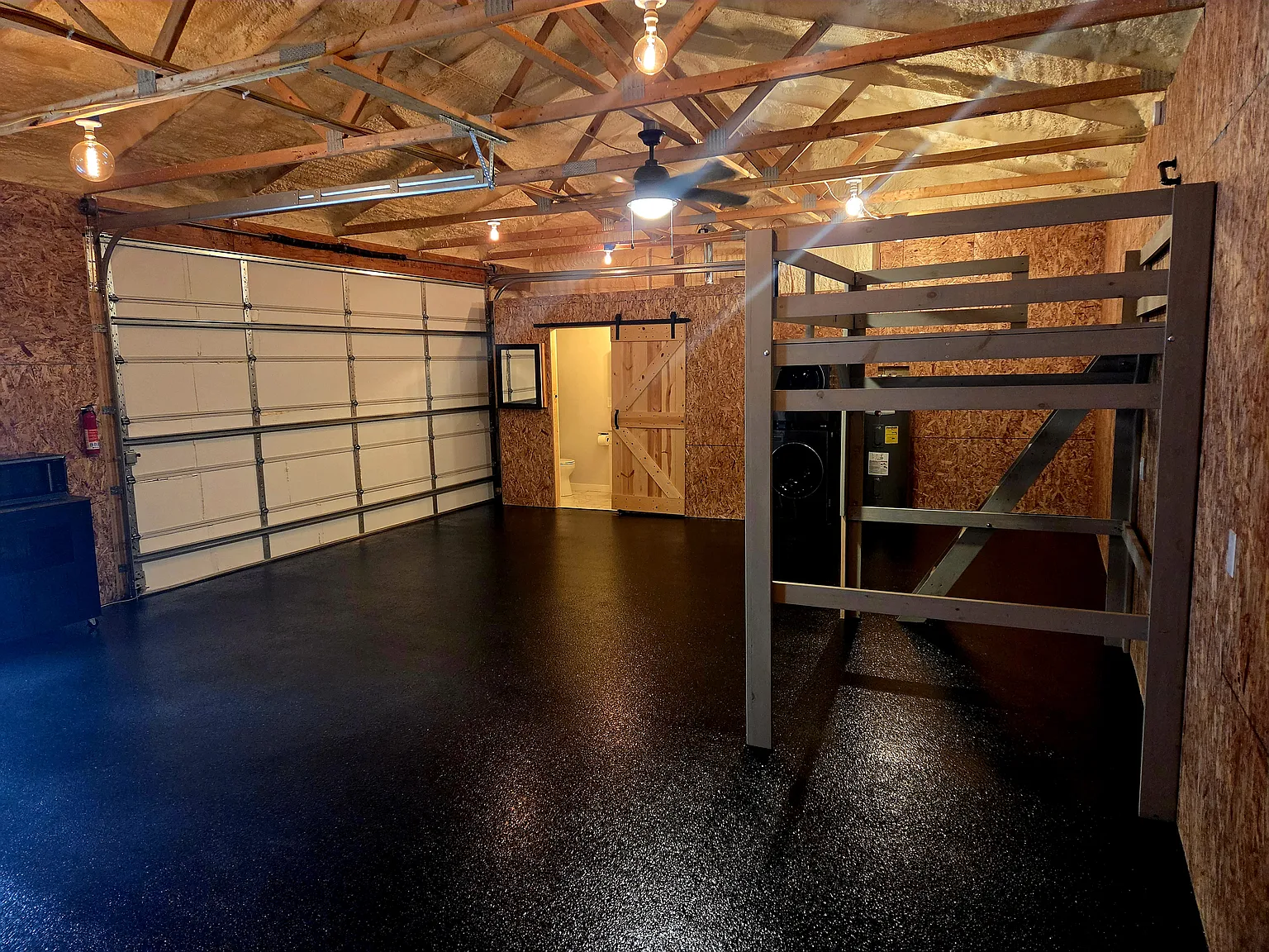 Studio, 900 sqft, $1,400 — Photo 2
