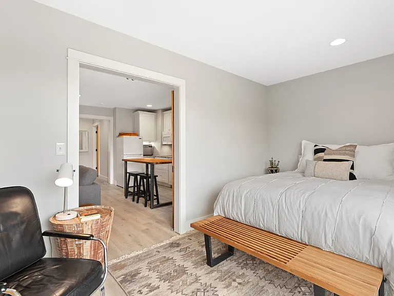 1 bed, 1.0 bath, 565 sqft, $2,000 — Photo 8