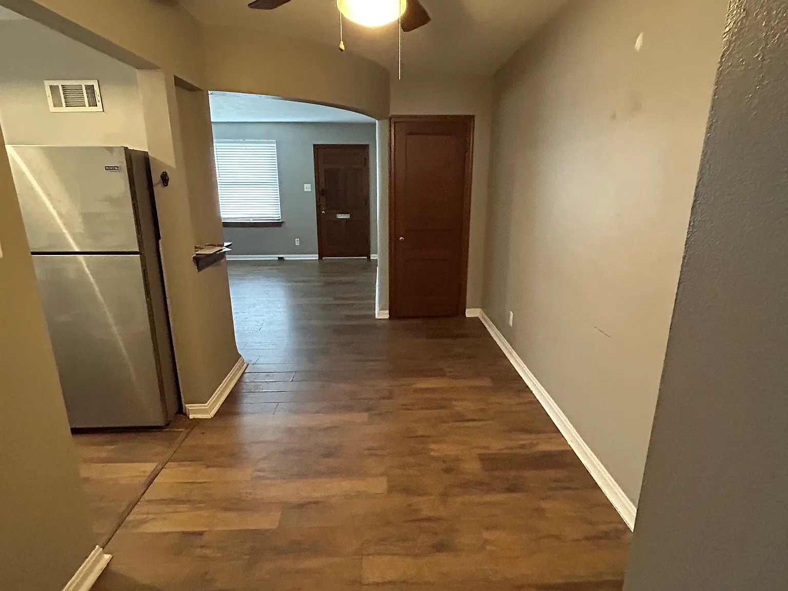 1 bed, 800 sqft, $1,150 — Photo 4