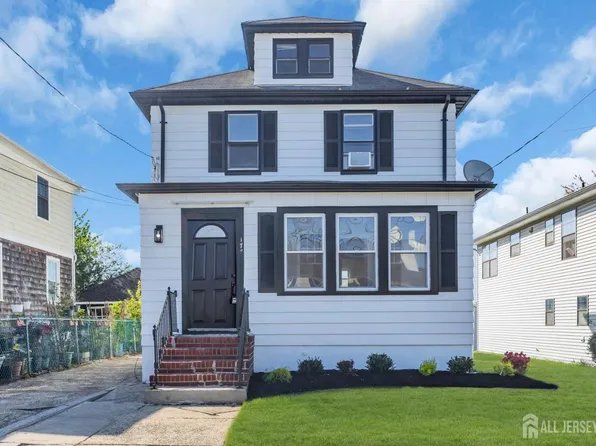 177 Bergen St, Woodbridge, NJ 07095