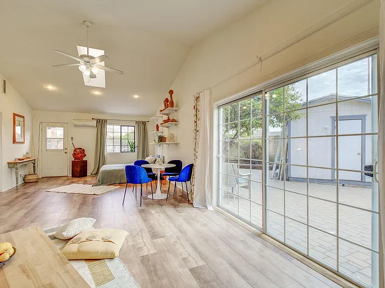 6308 W Port Royale Ln — Photo 58