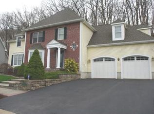 14 Winchester Way, Cromwell, CT 06416