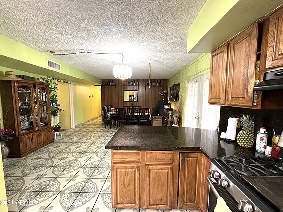4th image of 2750 E Sweetwater Ave