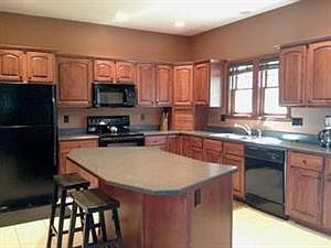 2nd image of 8443 Canterbury Dr #8443