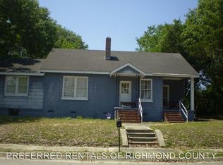 604 Champlain St, Hamlet, NC 28345