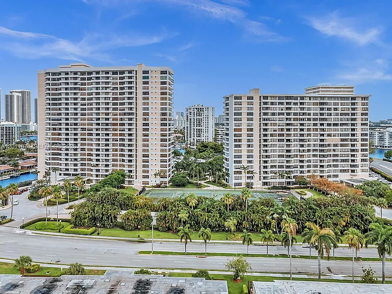 2500 Parkview Dr #1219 — Photo 43