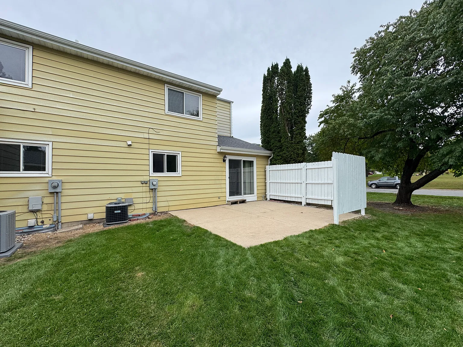 7301 Mockingbird Ln — Photo 4
