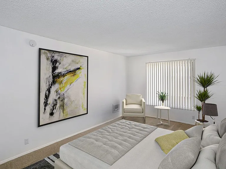 Westwood Villa — Photo 34