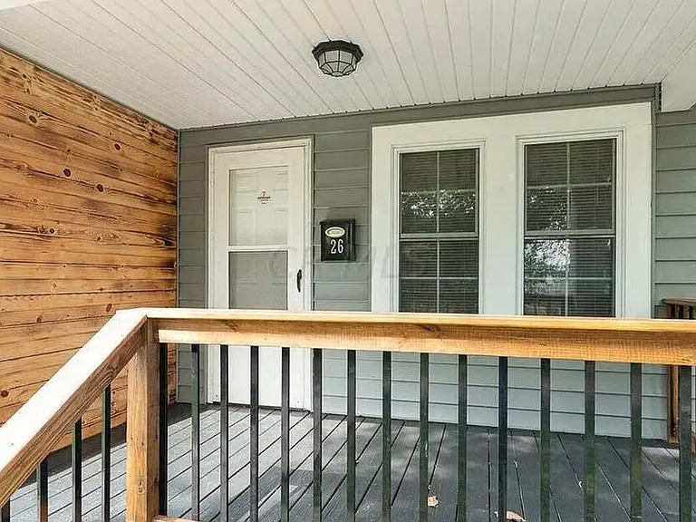 28 W Welch Ave — Photo 2