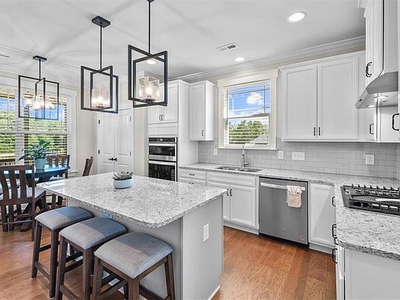 5th image of 6703 Lunsford Ct