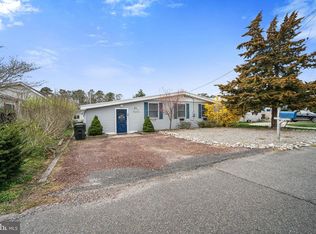 20 Fairway Dr, Tuckerton, NJ 08087