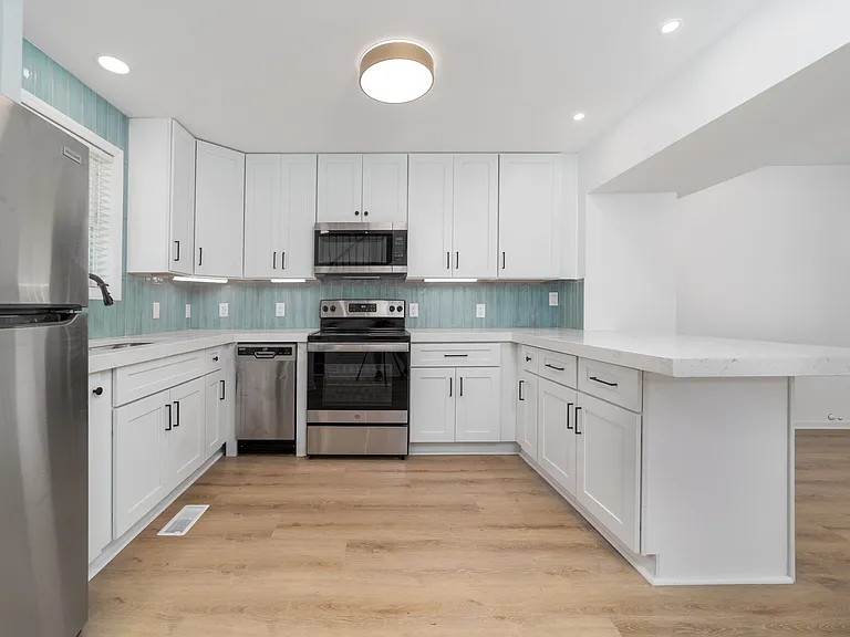 109 Delmont Ct #B1 — Photo 3