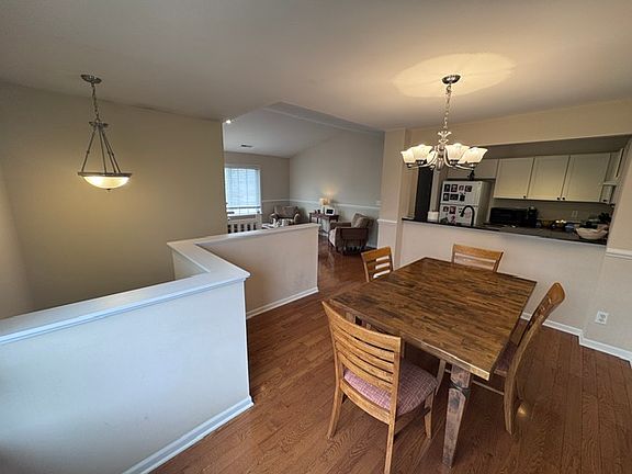 4th image of 7494 Thomas Dr