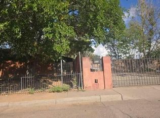 402 Nevirginia St, Albuquerque, NM 87108