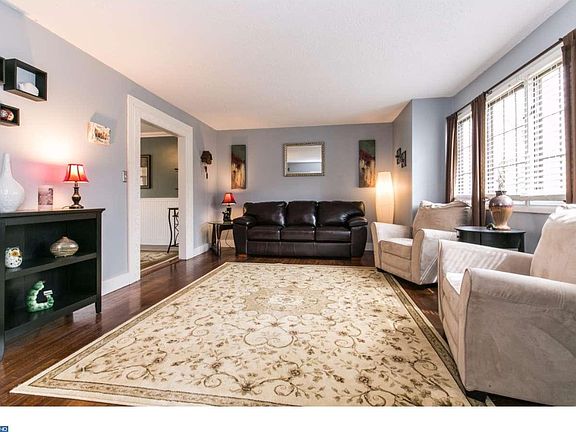 2nd image of 1119 Arundel Dr
