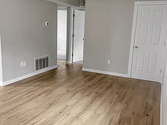2nd image of 3614 Douglas Ave APT 3