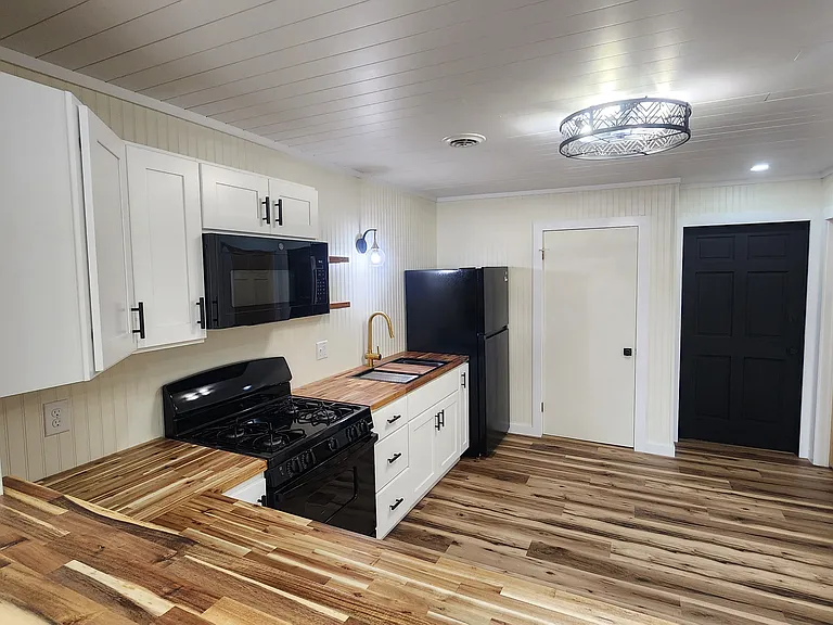 173 Front St #3R — Photo 2