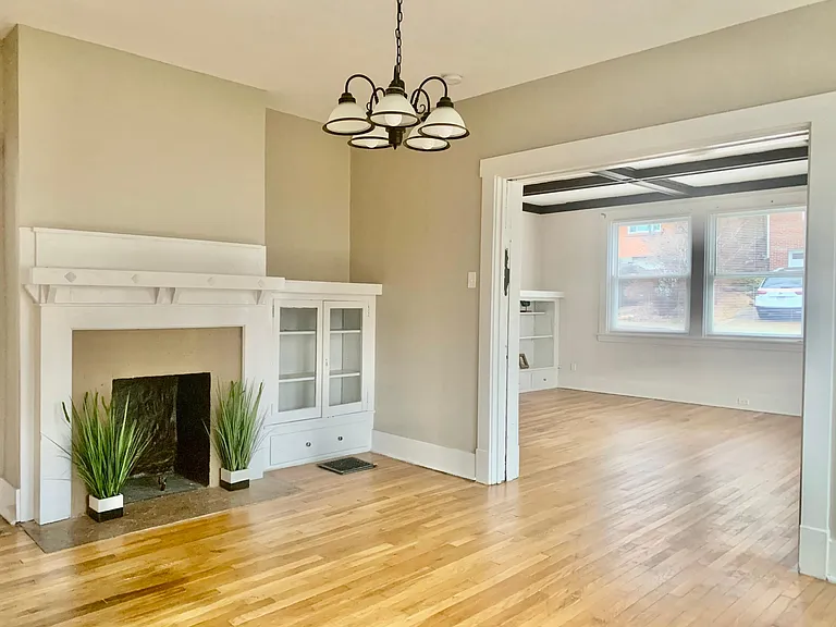 2750 Voelkel Ave — Photo 4