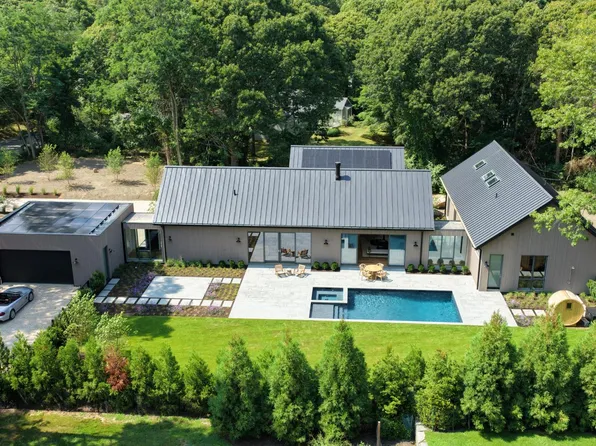 6 Great Circle Rd, Shelter Island, NY 11964