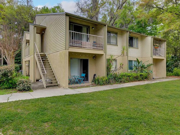 1015 SW 9th St #D22 — Photo 14