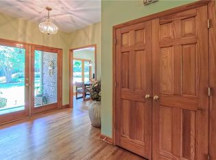 910 Whitney Ct, High Point, NC 27265