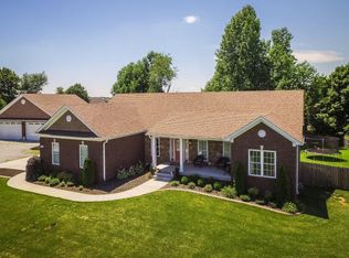 9516 Cedar Creek Rd, Louisville, KY 40228
