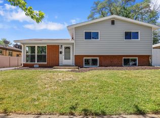 59 E Elmwood Dr, Chicago Heights, IL 60411