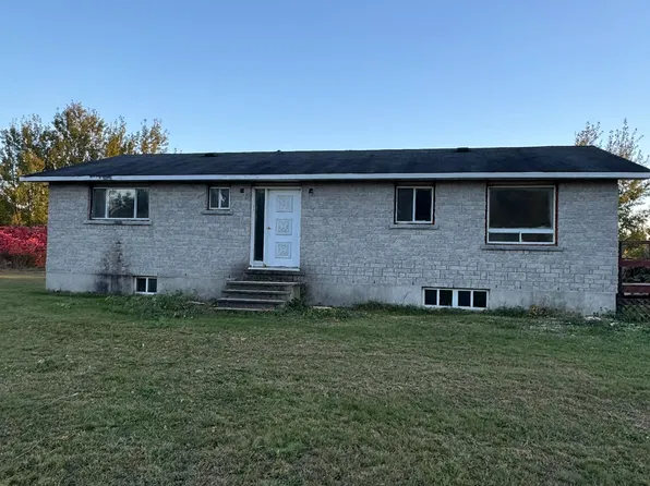 1343 Chenaux Rd #B, Whitewater Region, ON K0J 1Y0
