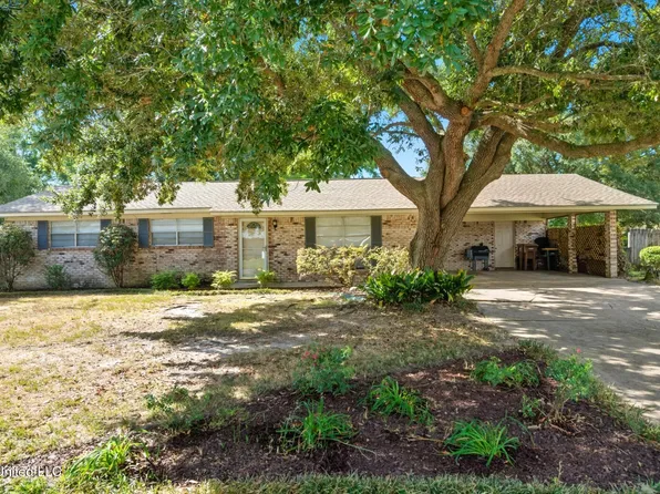 2053 Carolwood Dr, Biloxi, MS 39532