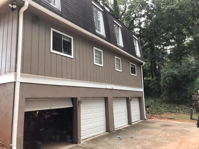 2 bed, 1.5 bath, 1300 sqft, $1,800 — Photo 2
