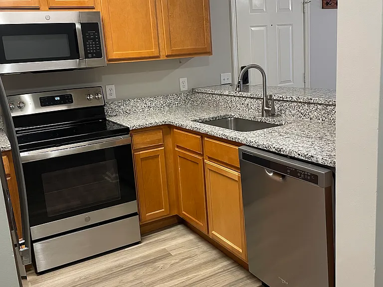 55 Derby Rd #2A — Photo 3