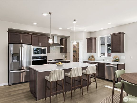 6th image of this home