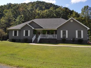 58 Montrose Dr, Raccoon, KY 41557