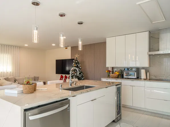3761 NE 4th Ave, Boca Raton, FL 33431