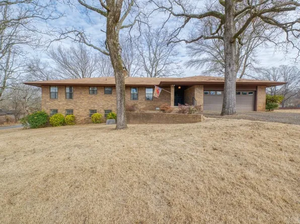 1 Denby Dr, N Little Rock, AR 72116