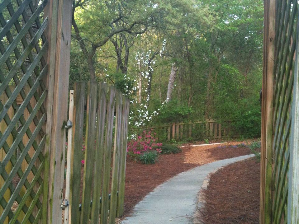 Back walk way