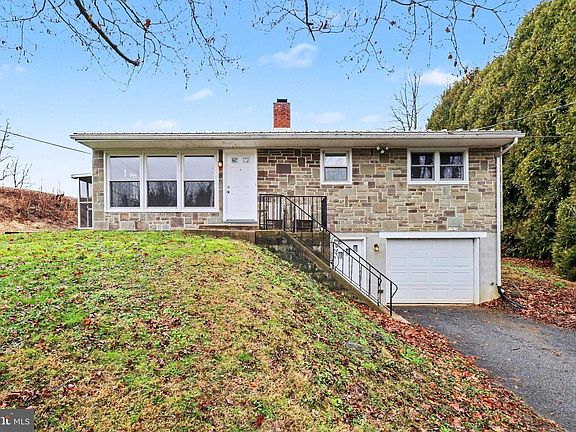 2nd image of 1949 Millersville Rd