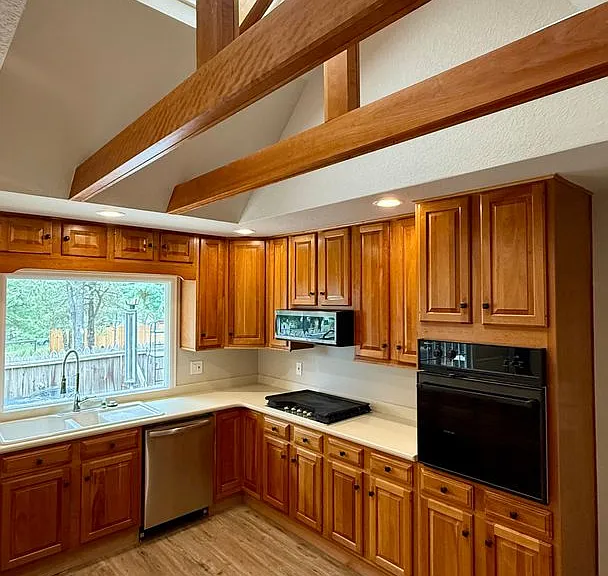 5330 Miranda Rd — Photo 17