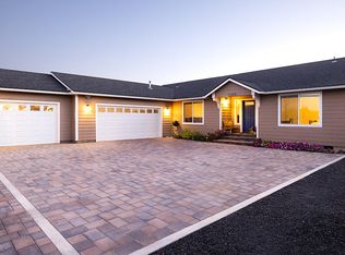 2355 NE Black Bear Ct, Prineville, OR 97754