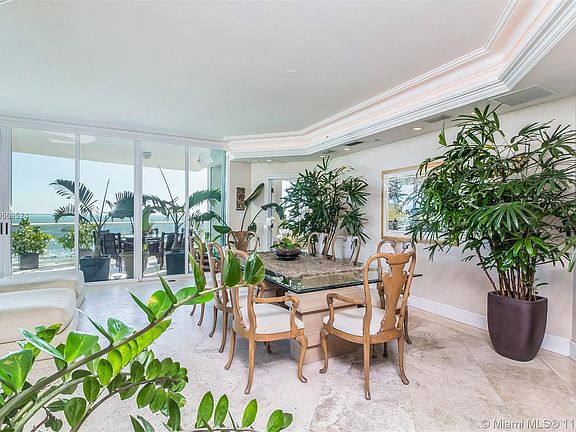 4th image of 2645 S Bayshore Dr APT 1403