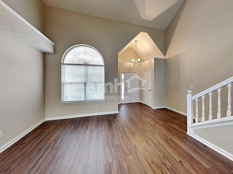 602 Thrasher Ct — Photo 11