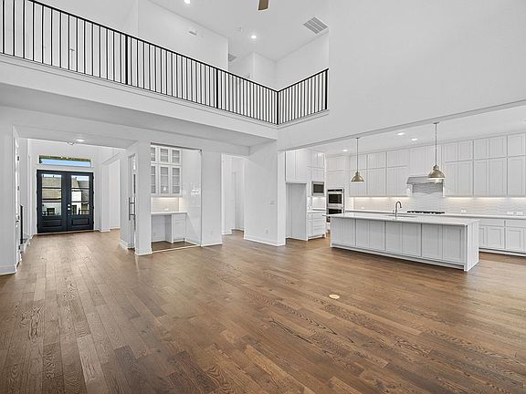 The Maxwell A Family Room