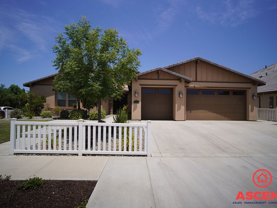 1st image of 12728 Medallion Dr