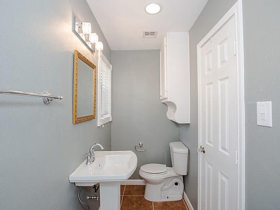 5th image of 9319 Jaywood Dr