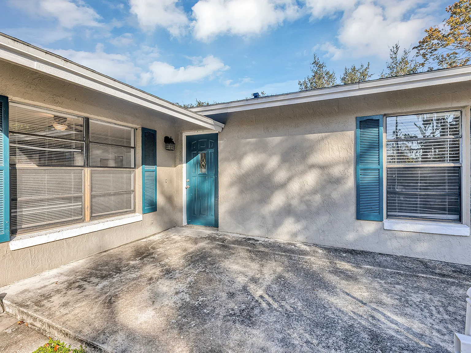 5 bed, 2200 sqft, $2,875 — Photo 3